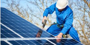 Installation Maintenance Panneaux Solaires Photovoltaïques à Izon-la-Bruisse